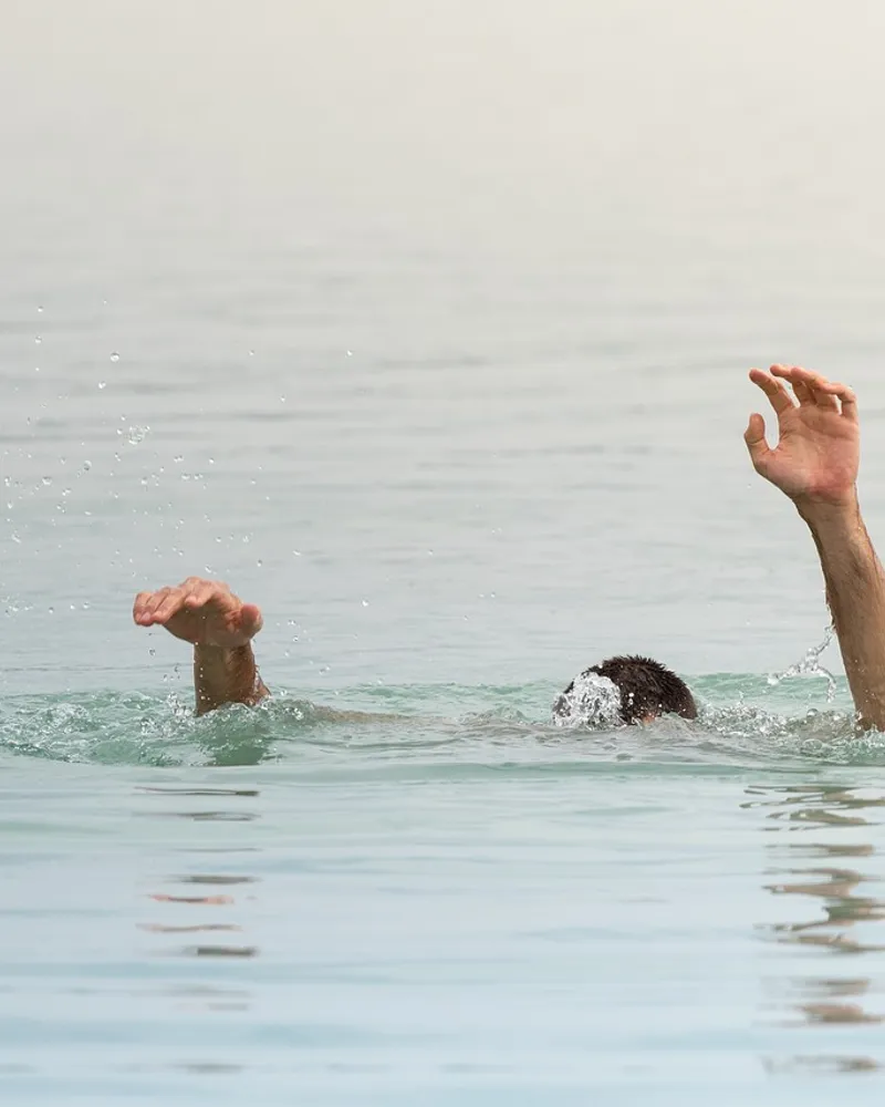 Tragédie à Sainte-Anne : Un enfant de 2 ans victime d'une noyade dans une piscine